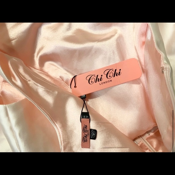 NWT - Chi Chi London Pink Floral Occasion Dress π - Picture 8 of 8